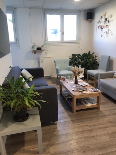 salle d'attente centre des pieds à la tête à Lorient